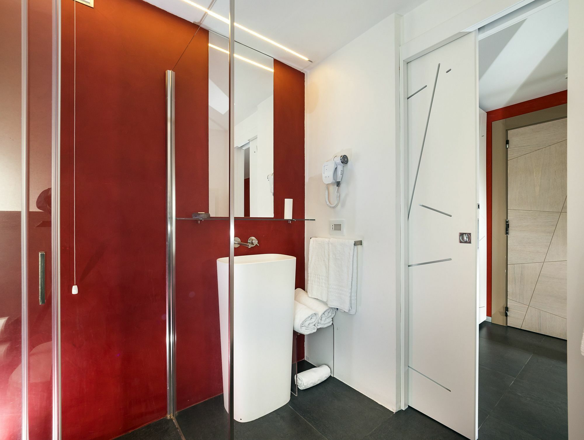Duomo & Hotel 4*